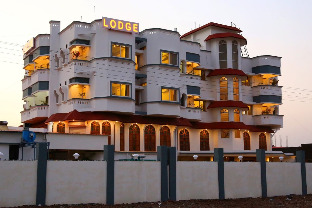 HOTEL DHANASHREE